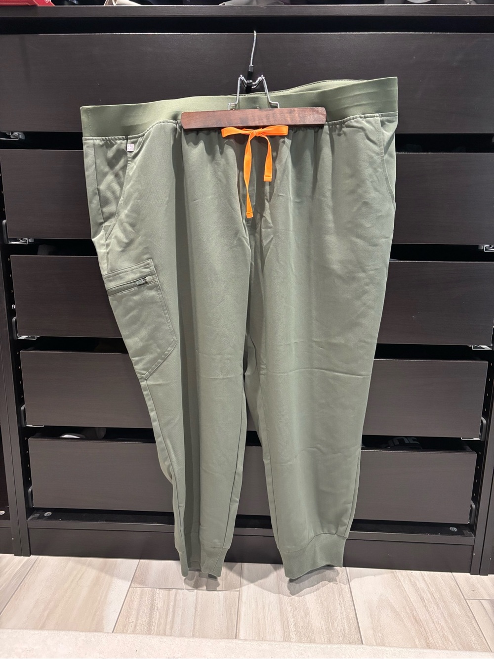 NWT Figs Zamora Joggers in Sage size 4XL/P
